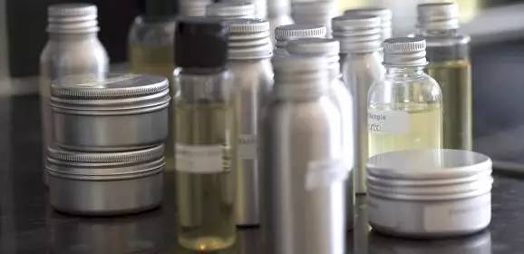 为什么感觉试用装比正装好闻,为什么大牌试用装那么便宜