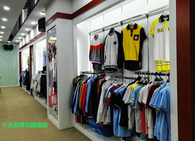 南宁市新希望校服大学生,新希望校服南宁高中