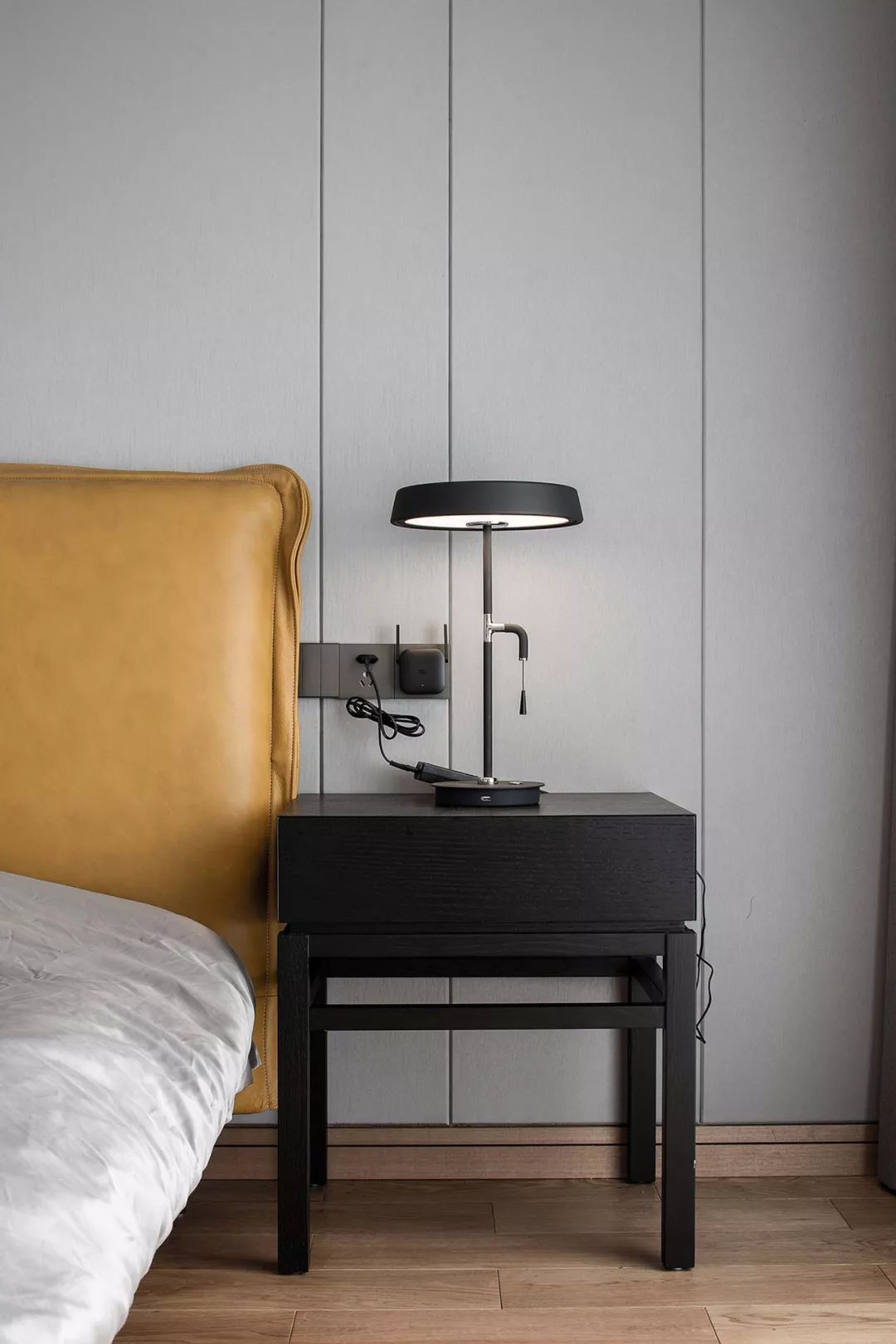 100平米电视墙现代简约风格效果图,好看的投影电视墙