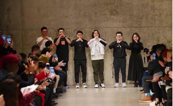 现在李宁值得购买的鞋子,现在买李宁鞋过时吗