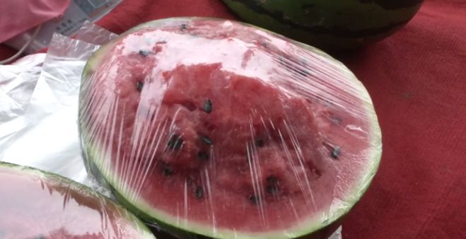 吃个西瓜差点丢掉小命,3岁宝宝吃了西瓜呕吐怎么办