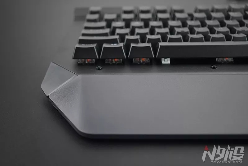 雷柏v750键盘驱动,雷柏v750机械键盘是插拔轴的吗