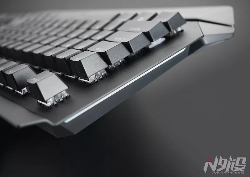 雷柏v750键盘驱动,雷柏v750机械键盘是插拔轴的吗