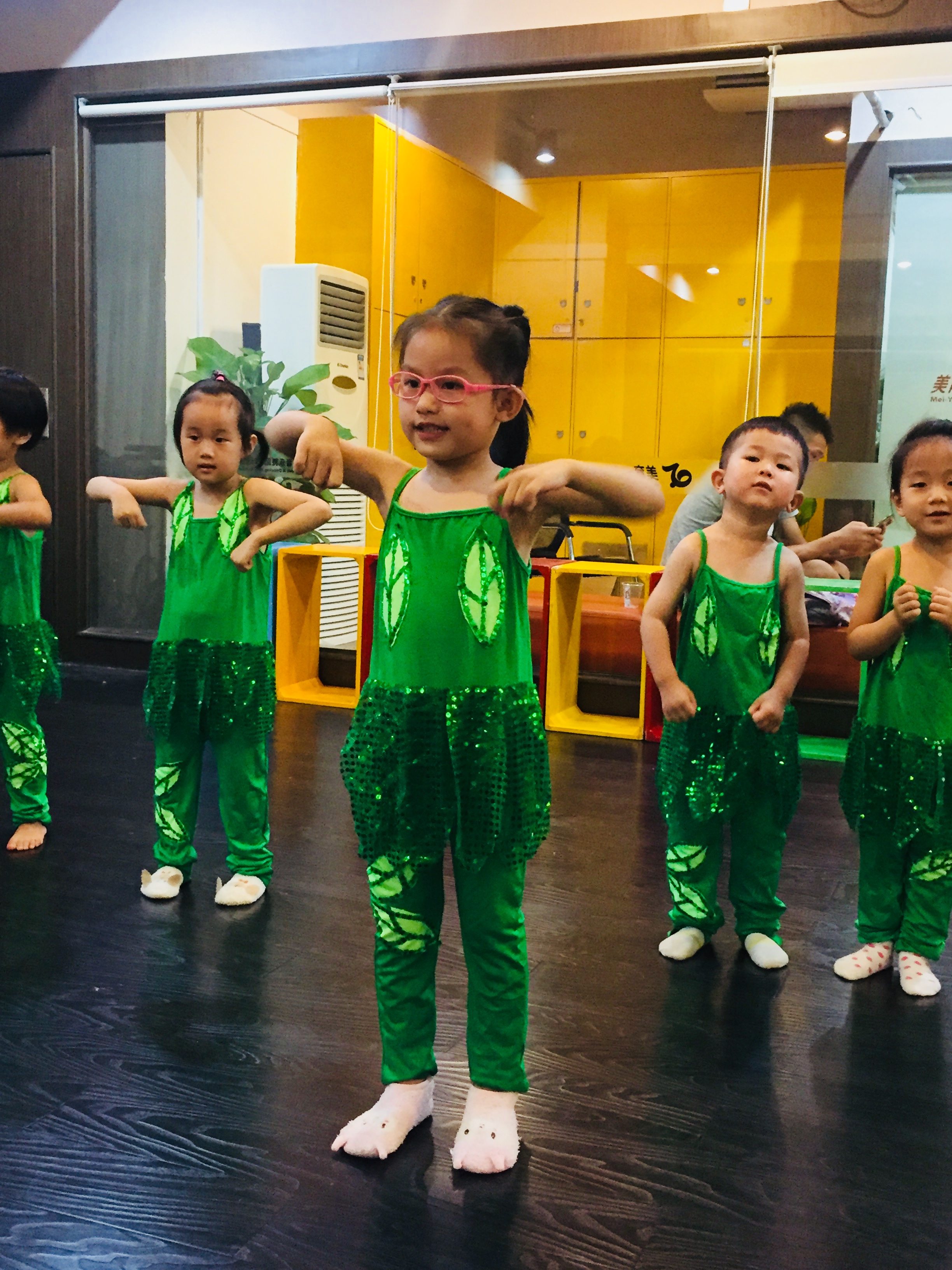 关于孩子先天性散光+远视，99%的家长其实都做错了……