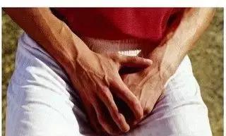 睾丸刺痛的感觉正常吗,精索静脉曲张是不是血管有瘀血