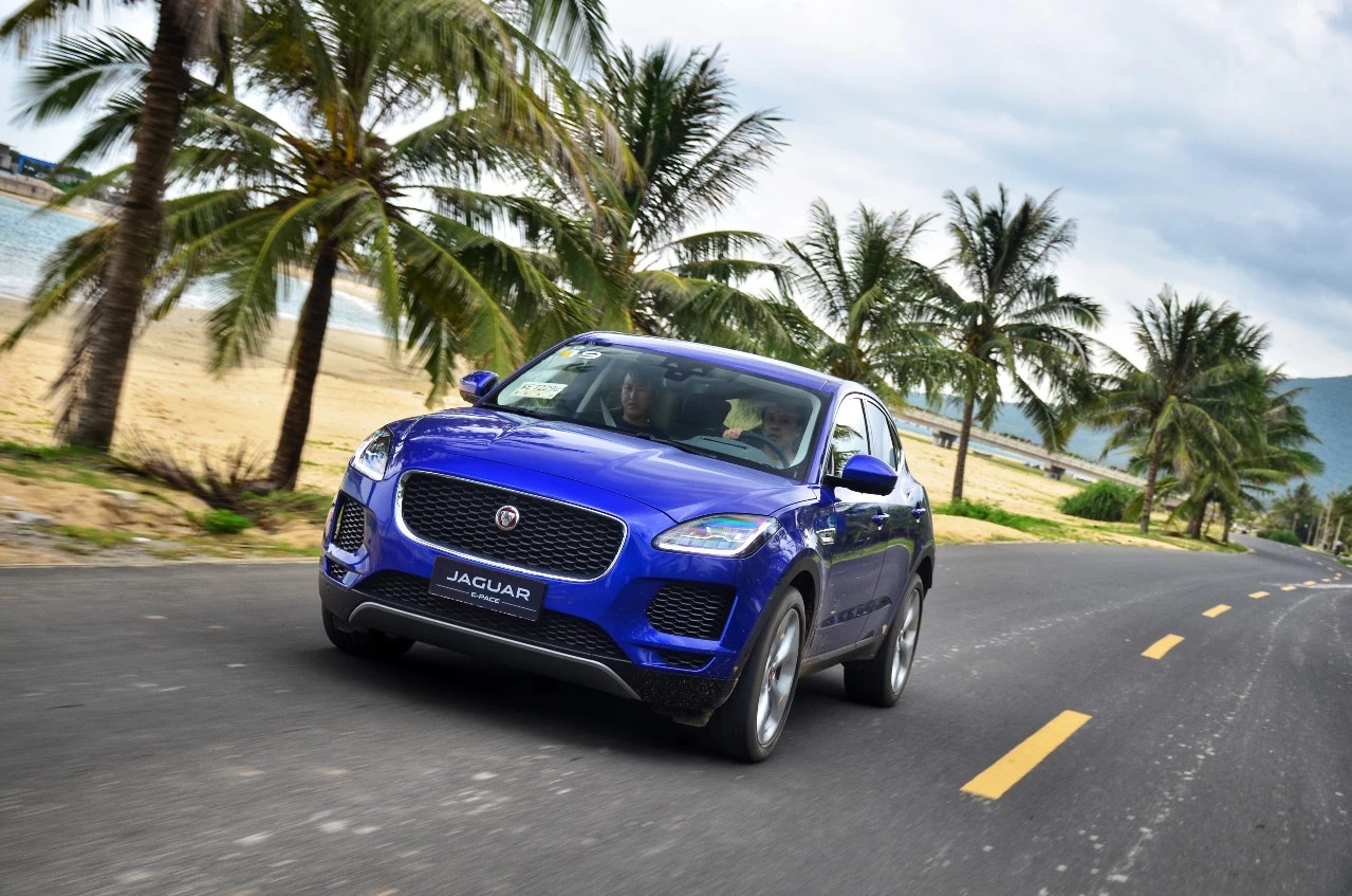 试驾捷豹suv全新2021款捷豹e-pace,捷豹e-pace2024曜黑运动版试驾