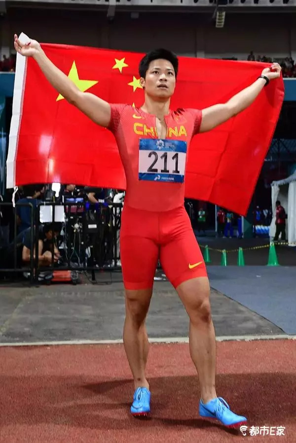 苏炳添百米国际大赛最好成绩,苏炳添百米夺冠看的人热血沸腾