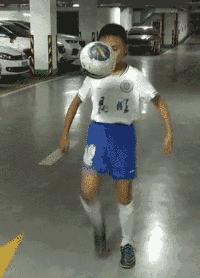 25名赴英国曼城学习的中国足球少年，后来怎么样了？