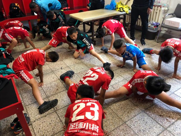 中国足球小将战胜多特夺冠,中国足球小将比赛连胜欧洲豪门