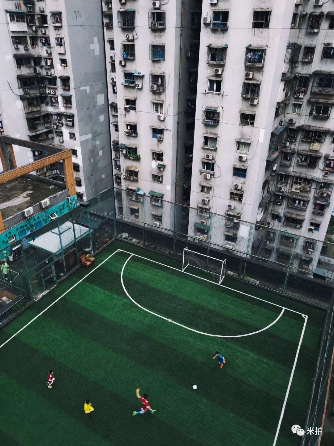 这个夏天，100位年轻的摄影师在这里C位出道！