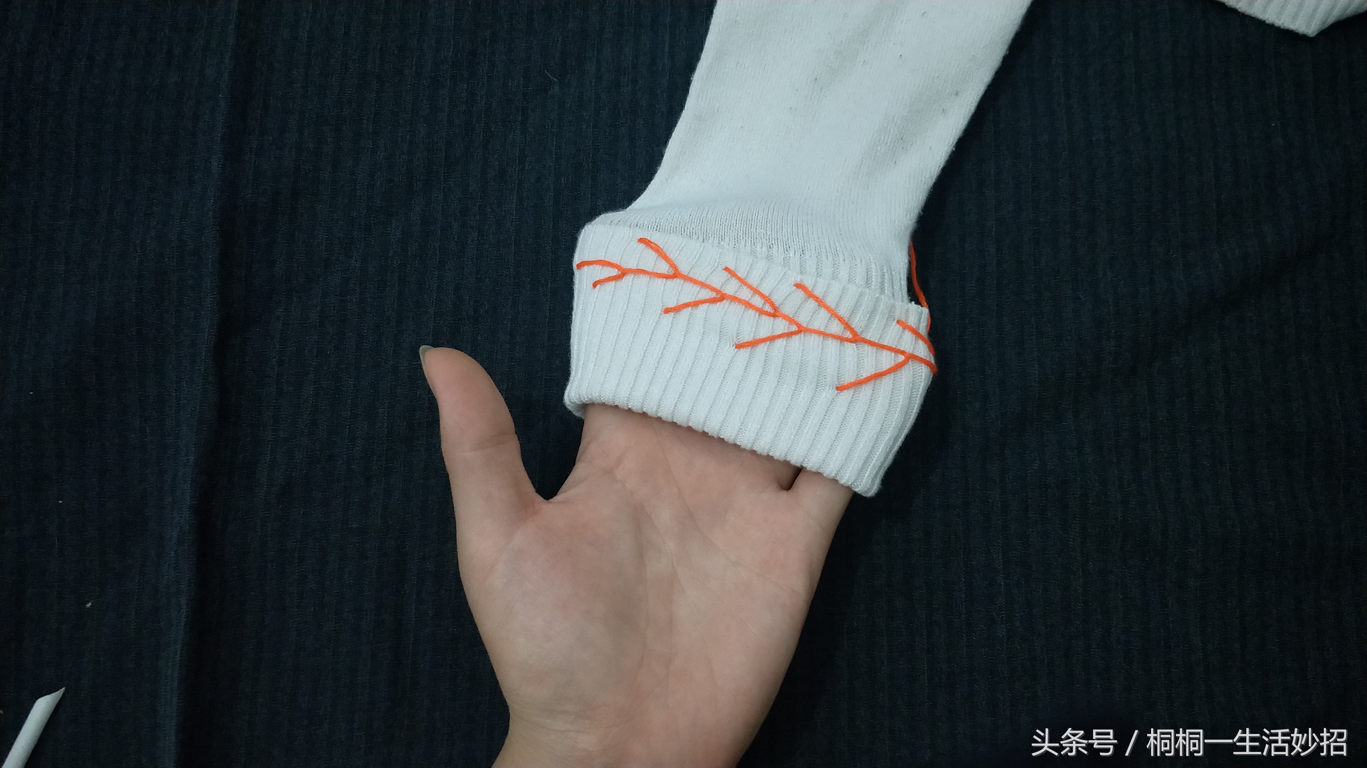 袖子长了怎样缝针好看,袖子长了不剪掉的做法