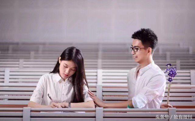 一个女人能够深吻你是爱你的表现,愿意和你接吻的女人说明什么