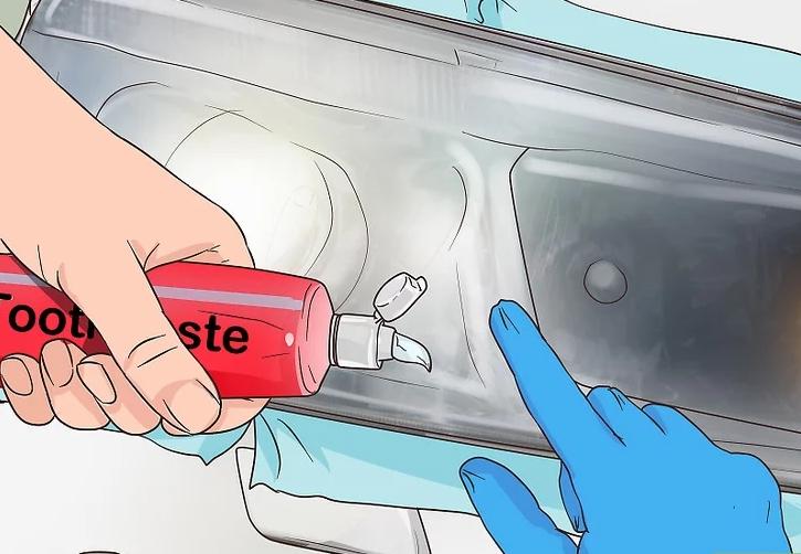 小车大灯模糊怎么修复,汽车大灯内壁模糊不透明怎么修复