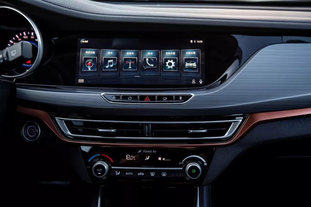 “吃定”年轻人，价格仅7.79万起，开在路上就能赚足回头率