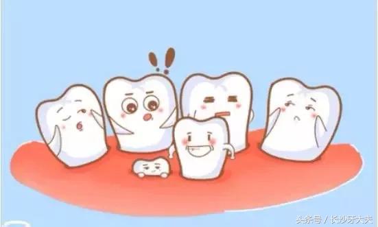 孩子门牙多生牙拔了之后牙缝很大,8岁男童多生牙门牙缝隙大