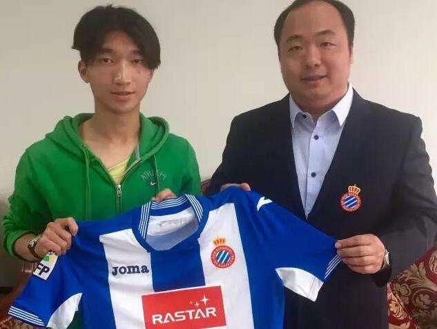 人称“小梅西”的足球天才，被父吹嘘骄傲自满，如今沦为中乙替补