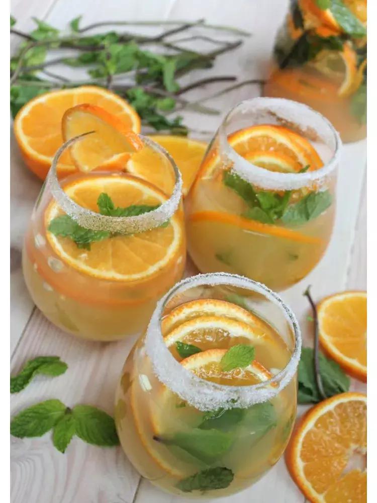 不来杯清酒sangria，人多半是废了