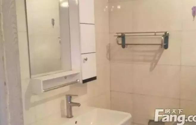 金凤半岛特价房,麓湖旁精装小公寓总价25万起