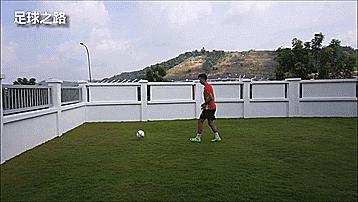 足球教学丨中场球员每天必练的接球方法