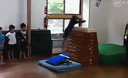 侧空翻、倒立行走、十级跳箱，日本幼儿园“变态”课甩我们十条街