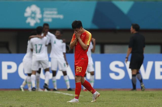 中国队两场大败里皮没有责任吗,中国男足后续该怎么办