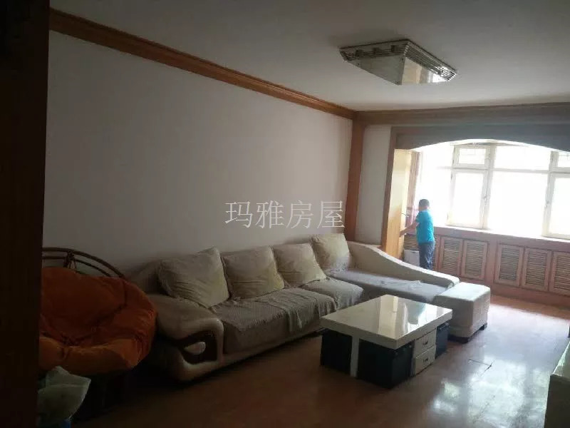 石河子精装修房出售,石河子房源三室一厅