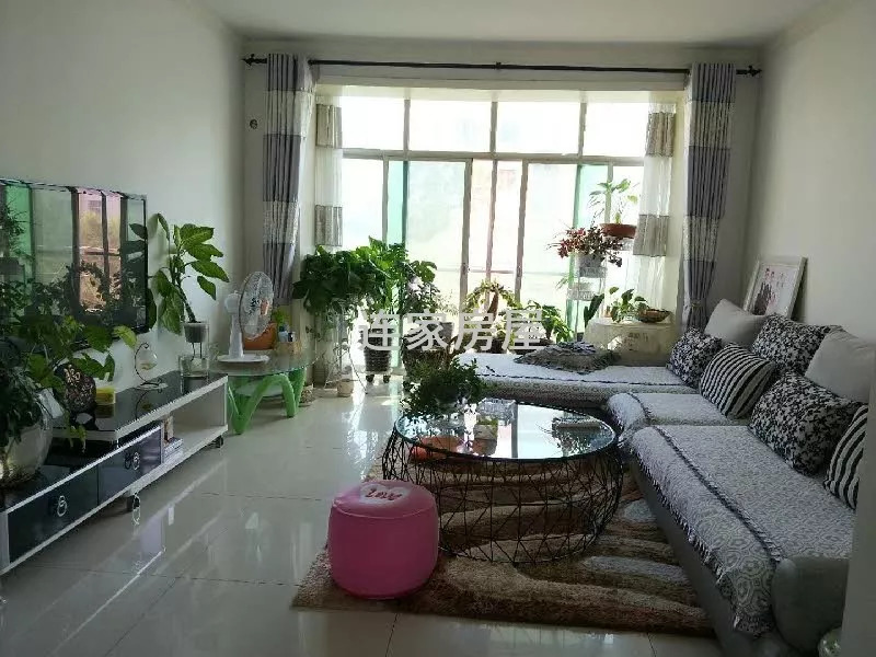 石河子精装修房出售,石河子房源三室一厅