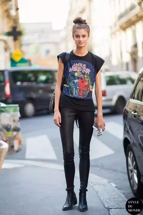 体恤的3种穿法,t恤搭配阔腿裤穿法