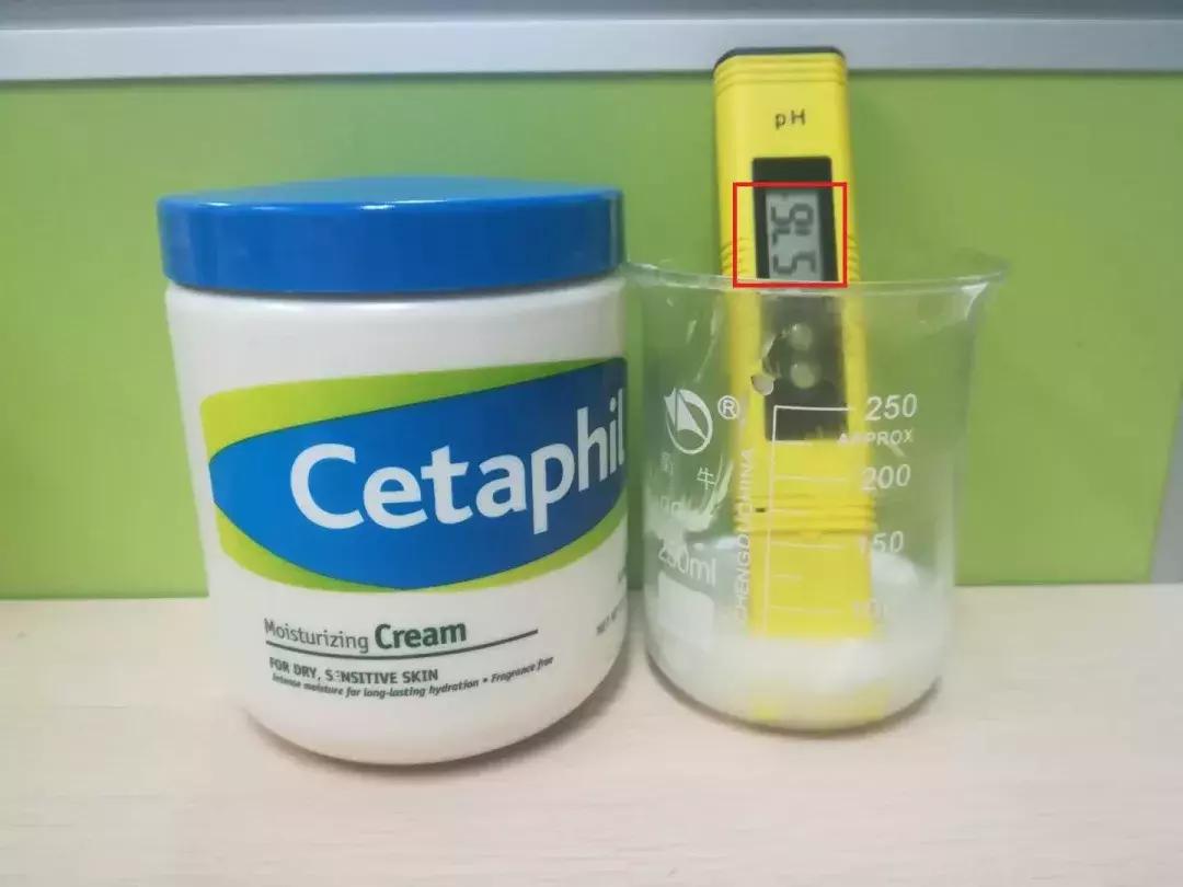 入秋给宝宝涂什么面霜,入秋了推荐款保湿效果好的面霜