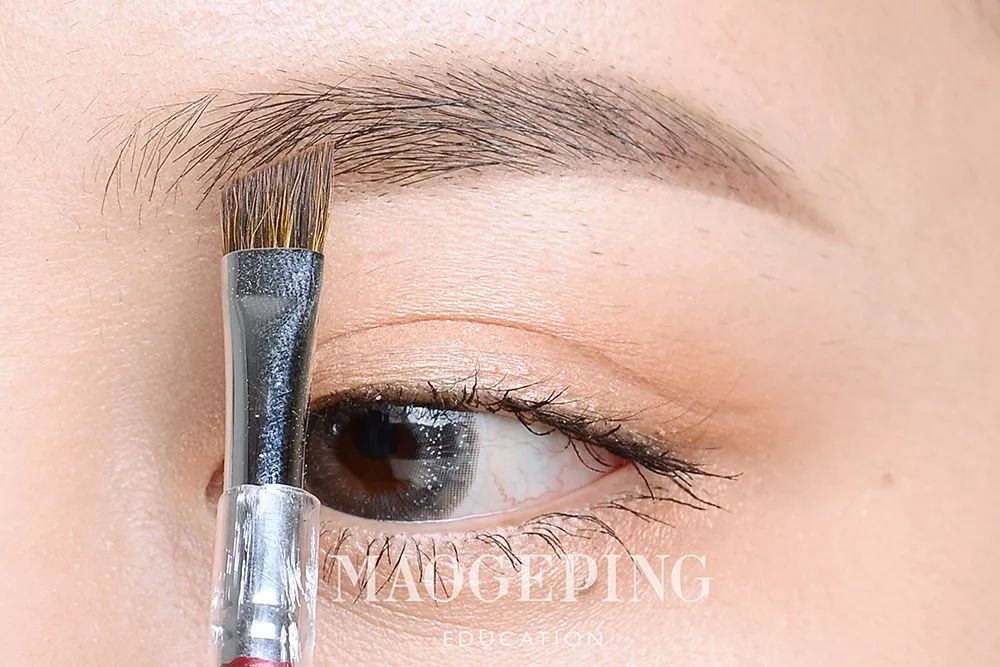 眉形决定命运图解,现在流行的眉毛是什么样的眉形