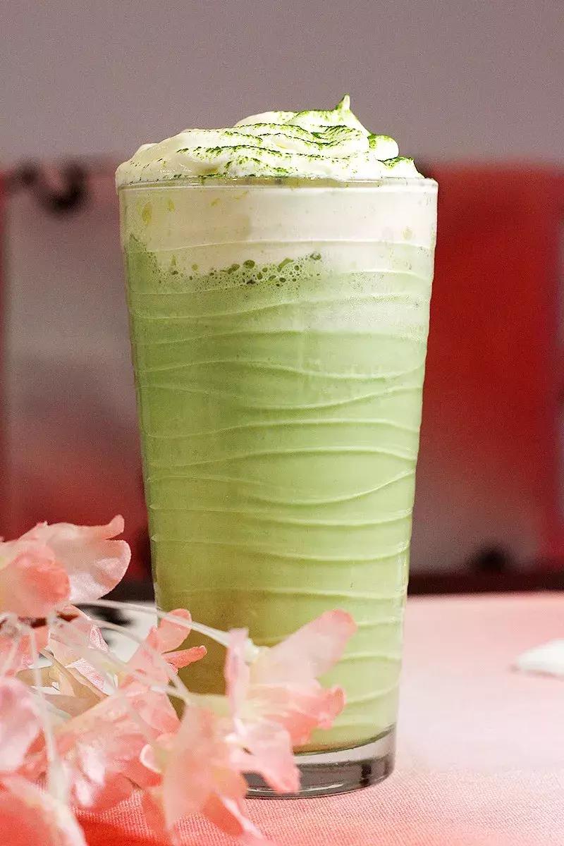 一家抹茶甜品店,日式抹茶味甜品店