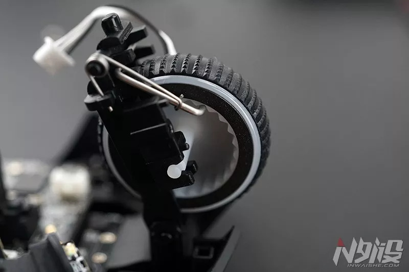 雷蛇曼巴眼镜蛇无线版用什么微动,雷蛇曼巴眼镜蛇无线版鼠标掉帧