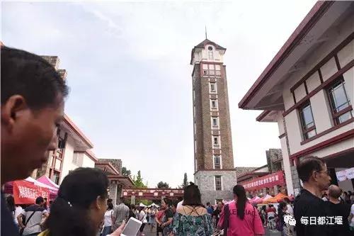 九月，我们开学啦！把天府故事读给世界听……