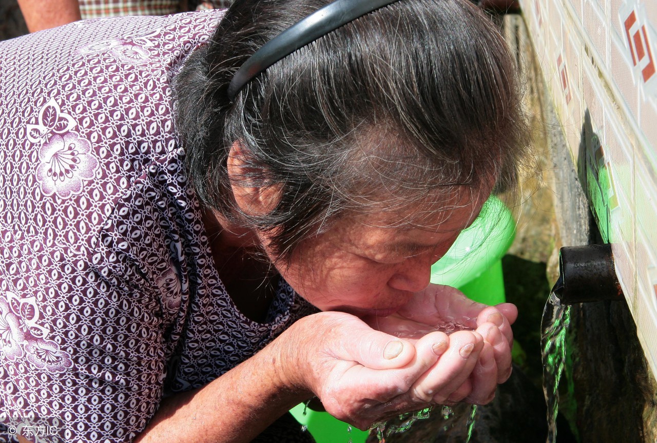 身体缺水会引起什么状况,身体缺水会出现哪些问题