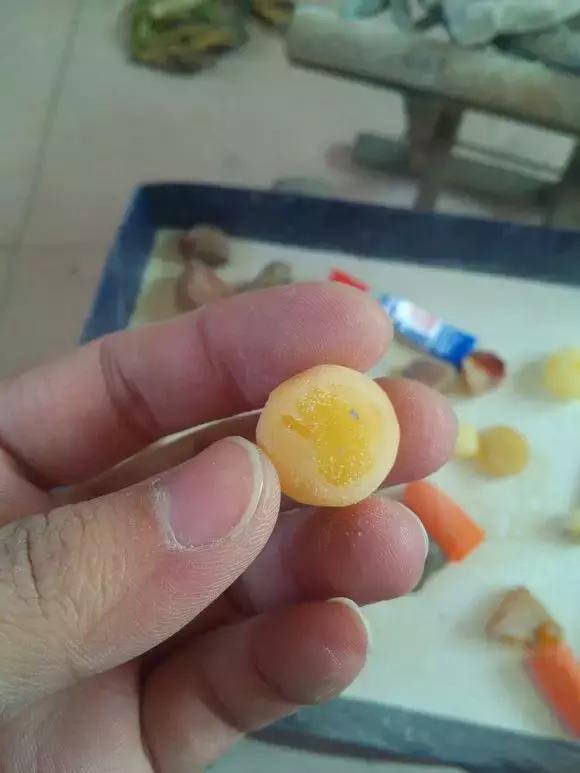 蜜蜡打磨教程戒面,蜜蜡圆珠怎么打磨成桶珠