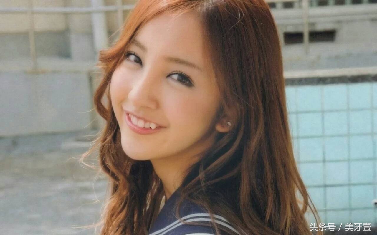 畸形牙怎么处理要拔牙吗,畸形老虎牙矫正可以磨吗