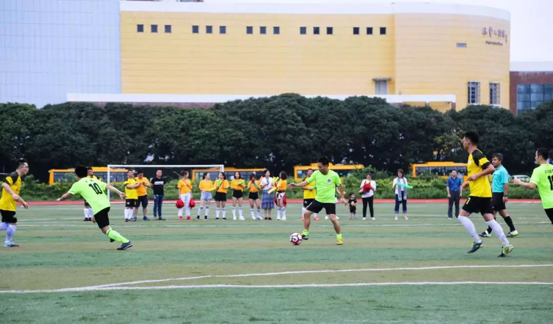 足球友谊赛有多快乐,足球友谊赛简报