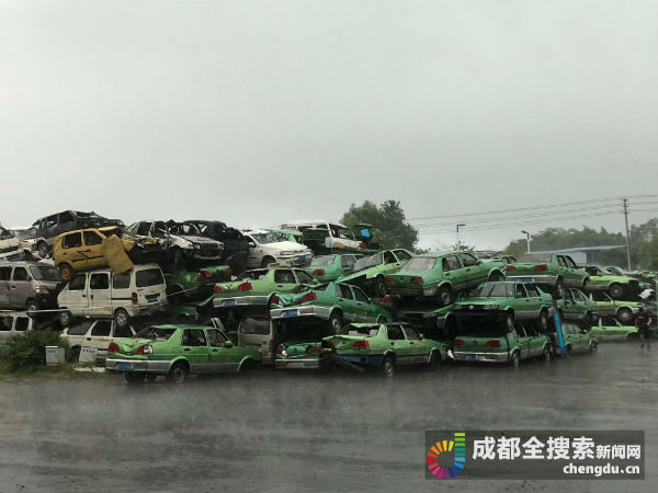 成都交警严查出租车乱象,成都克隆出租车最新查处