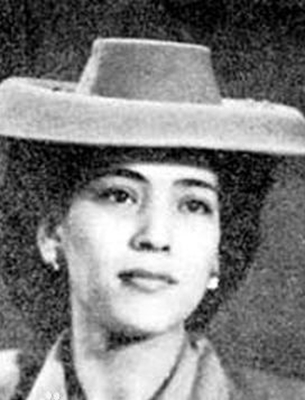 大姐与亲小妹年龄差半个世纪,17个富二代兄弟姐妹的不同命运