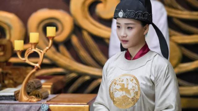 文能妙笔生花武能独步天下,文能提笔赋诗武能舞剑成魔