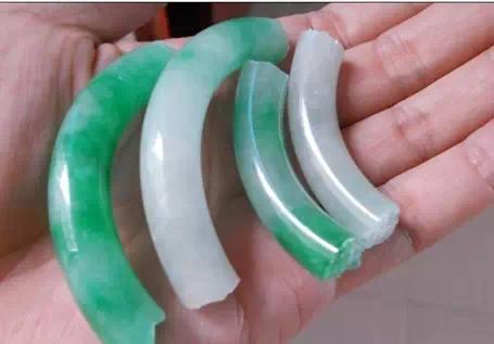 经常佩戴的玉会有什么变化,为什么人戴玉后会有变化呢