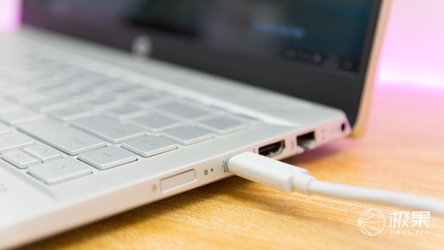 精致纤薄、高效稳定，LaCie保时捷设计2TB移动硬盘测评