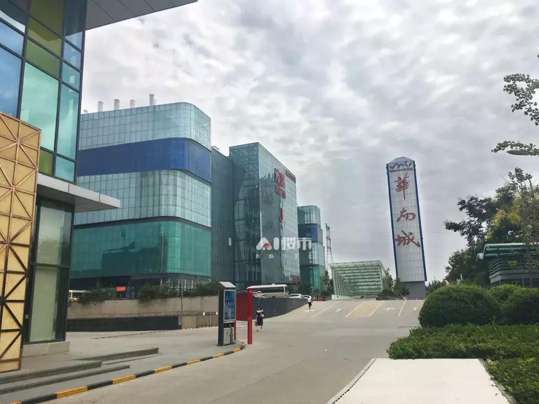 9号线地铁口现房多少钱一平方,地铁口9字头新盘