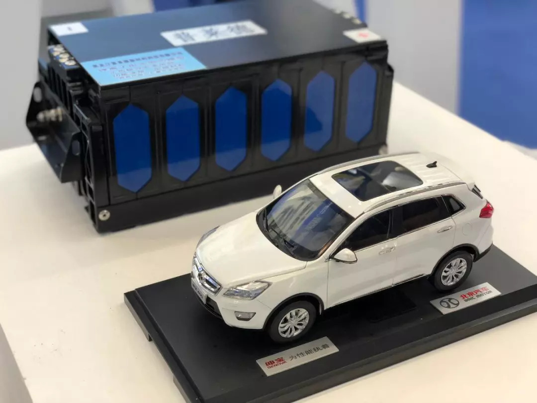 凹凸棒“棒棒哒”新能源汽车植入“龙江芯”｜巡馆“高大上”新博会