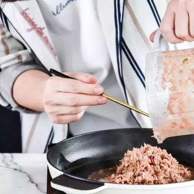 泰国冬阴功汤正宗做法,泰国冬阴功汤做法视频