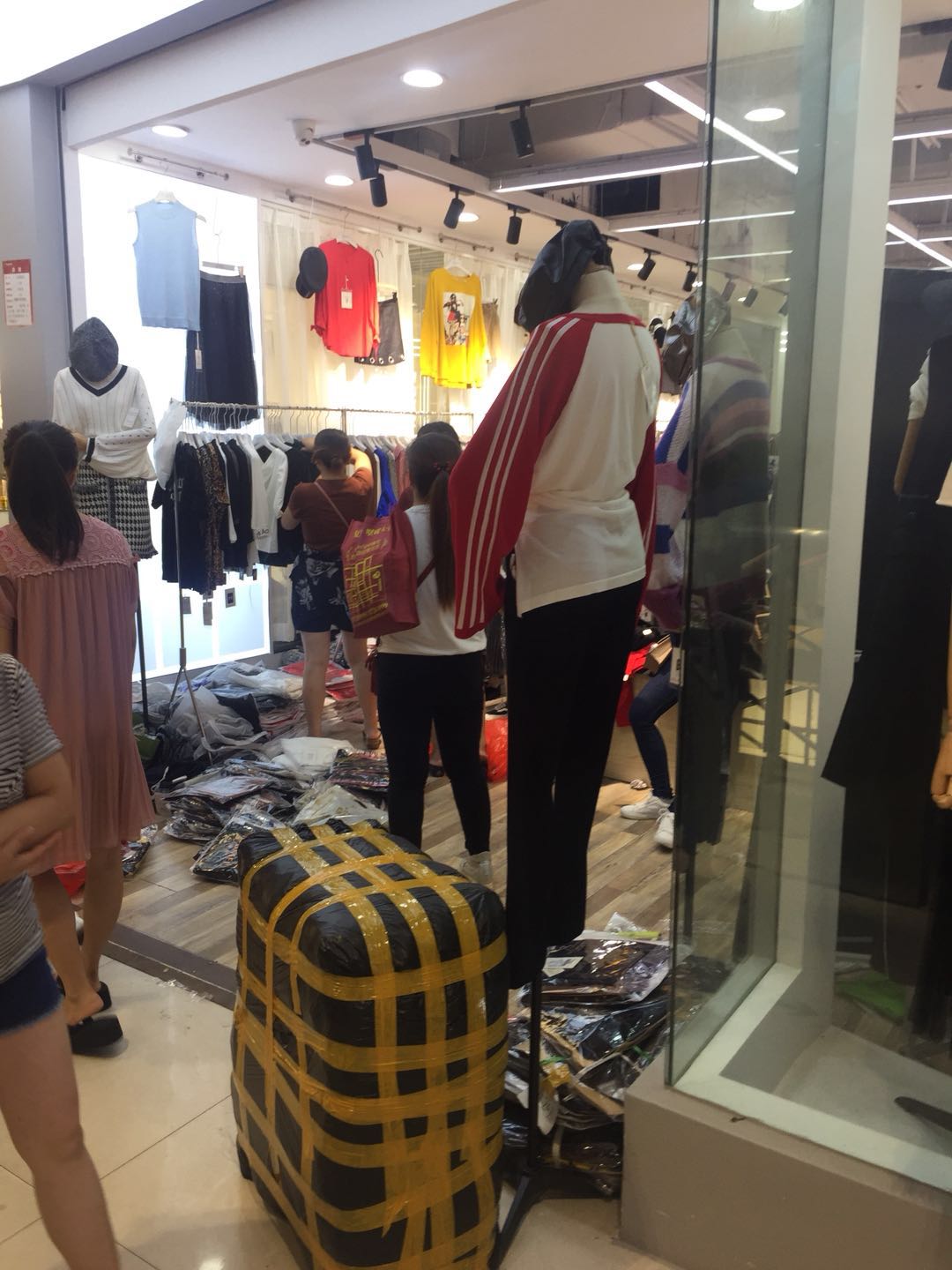 致工厂批发商零售实体、电商、微商价格做烂离死还远吗？