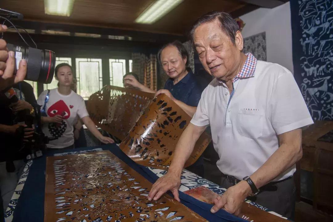 下工厂进车间,“80后”韩美林勃发生命本质里的艺术渴望