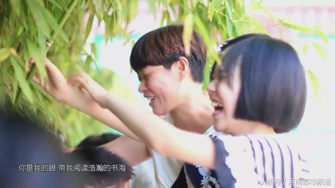 海霞哽咽播音,央视著名主持人海霞年轻时的图片