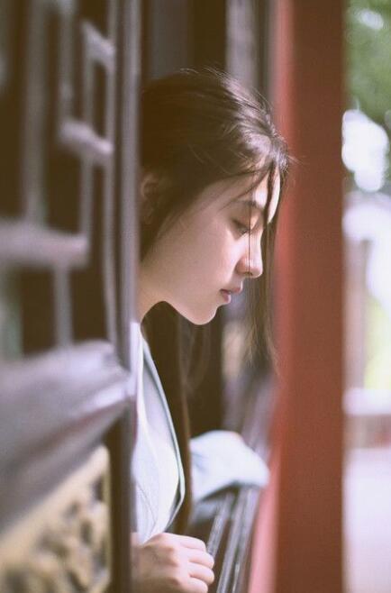 哪个星座女不轻易动情,哪个生肖女难追