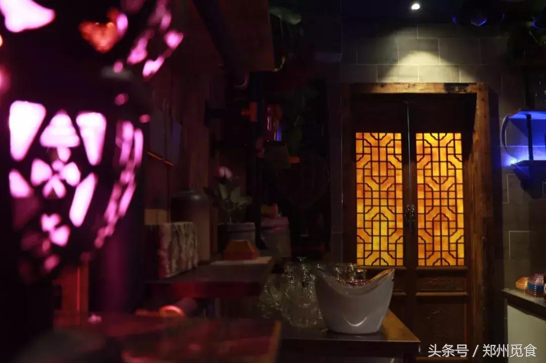 郑州开了一家超级豪华的酒吧,郑州很安静的酒吧